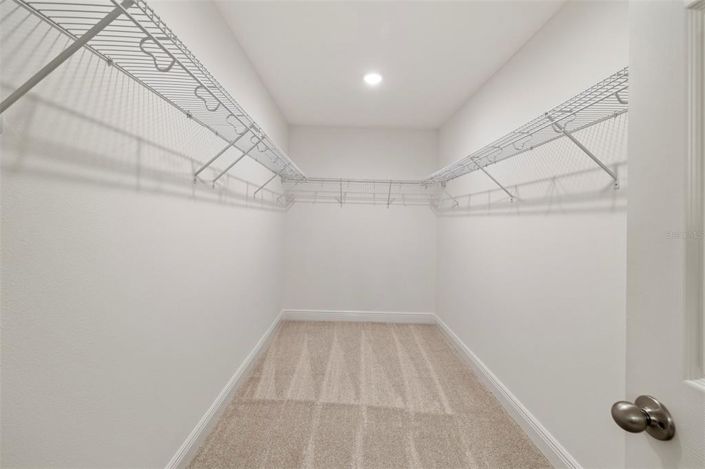 Image No.13-6 Bed Property for sale