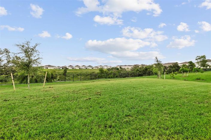 Image No.15-6 Bed Property for sale