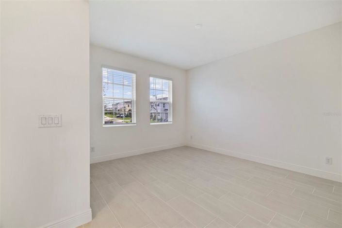 Image No.3-6 Bed Property for sale