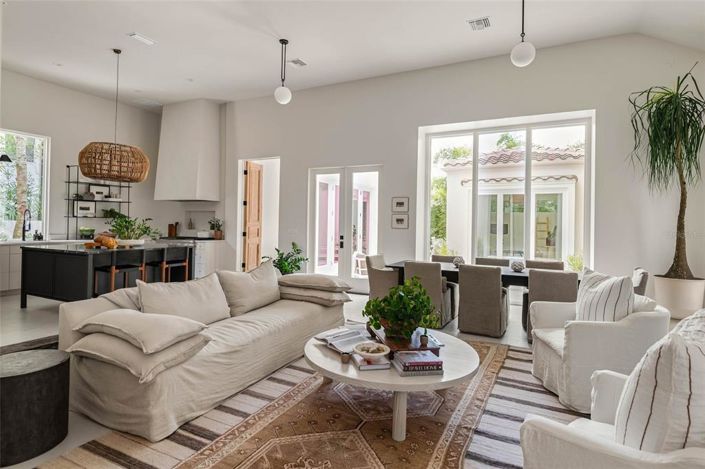 Image No.12-4 Bed Property for sale