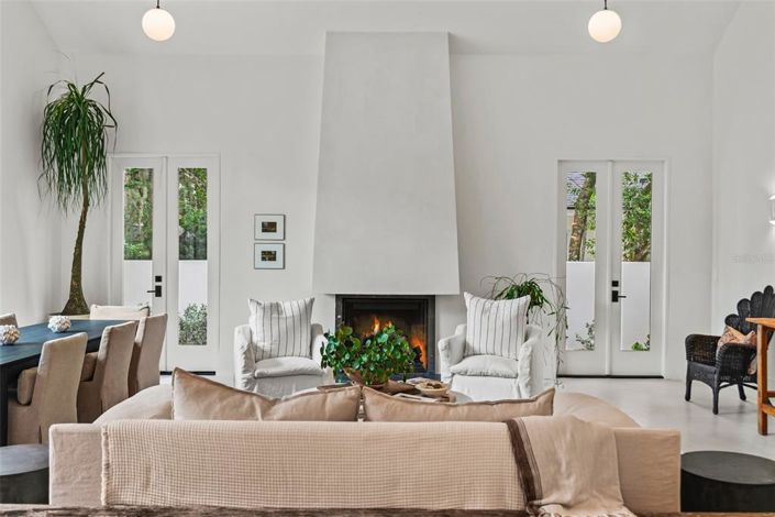 Image No.13-4 Bed Property for sale