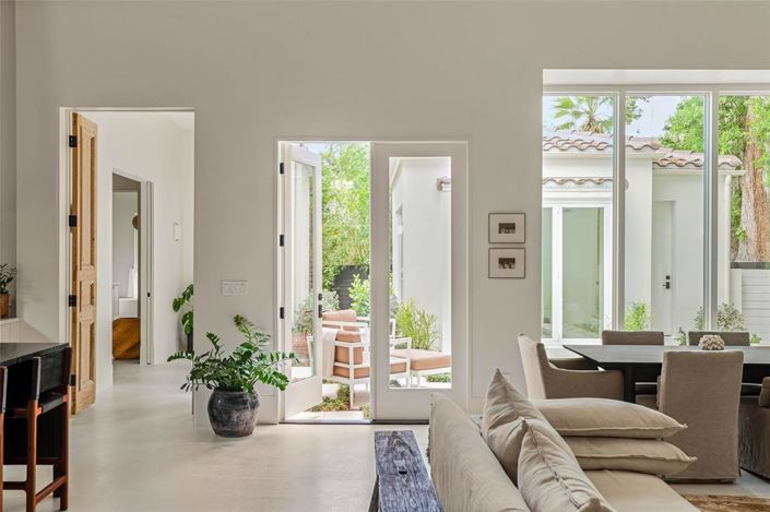 Image No.25-4 Bed Property for sale