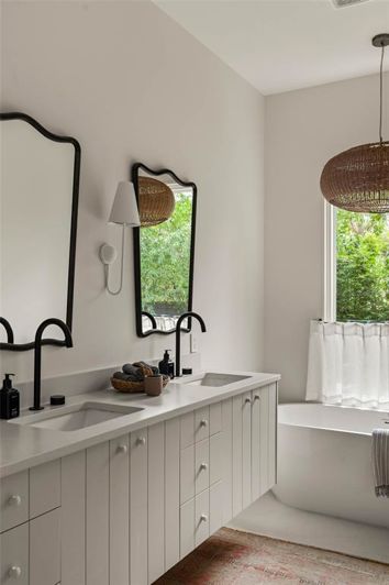 Image No.31-4 Bed Property for sale