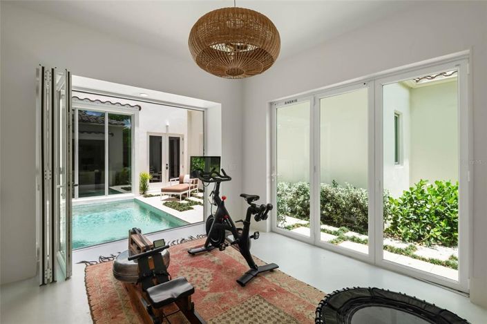 Image No.37-4 Bed Property for sale