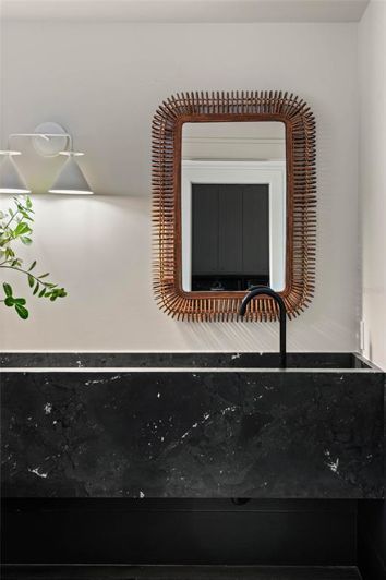 Image No.42-4 Bed Property for sale