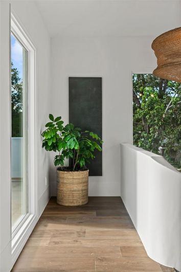 Image No.50-4 Bed Property for sale