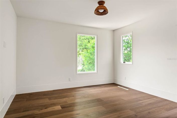 Image No.54-4 Bed Property for sale