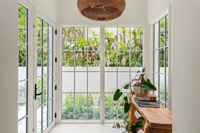 Image No.6-4 Bed Property for sale