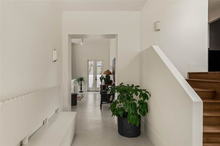 Image No.8-4 Bed Property for sale