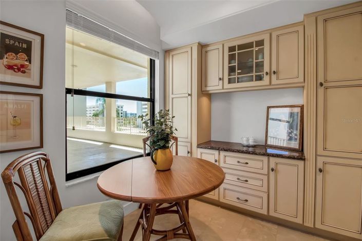 Image No.13-2 Bed Property for sale