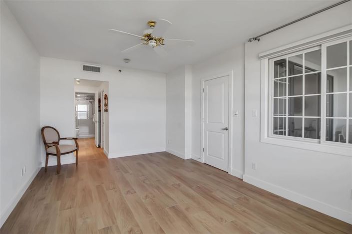 Image No.27-2 Bed Property for sale