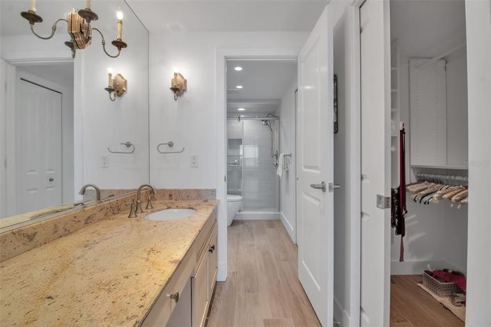 Image No.28-2 Bed Property for sale