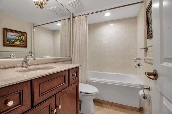 Image No.35-2 Bed Property for sale