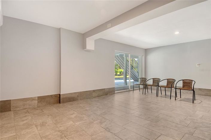 Image No.25-2 Bed Property for sale