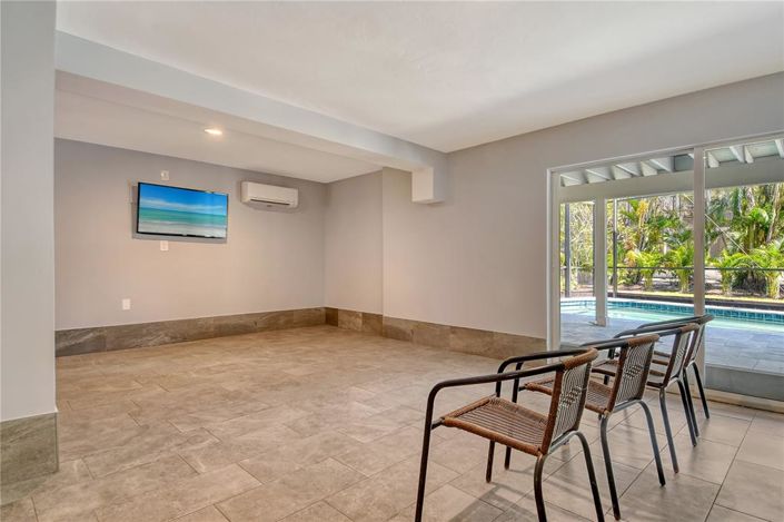 Image No.26-2 Bed Property for sale