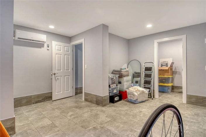 Image No.28-2 Bed Property for sale