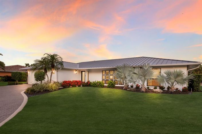 Image No.1-3 Bed Property for sale