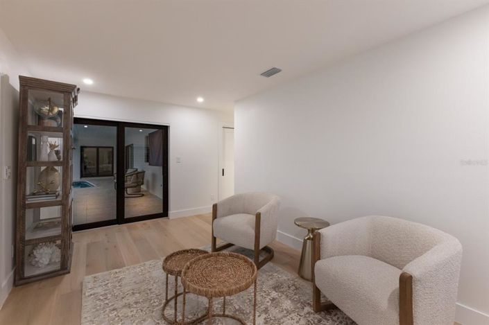 Image No.13-3 Bed Property for sale