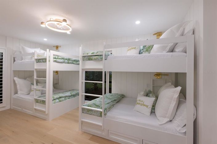 Image No.18-3 Bed Property for sale