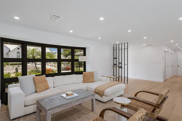 Image No.38-3 Bed Property for sale