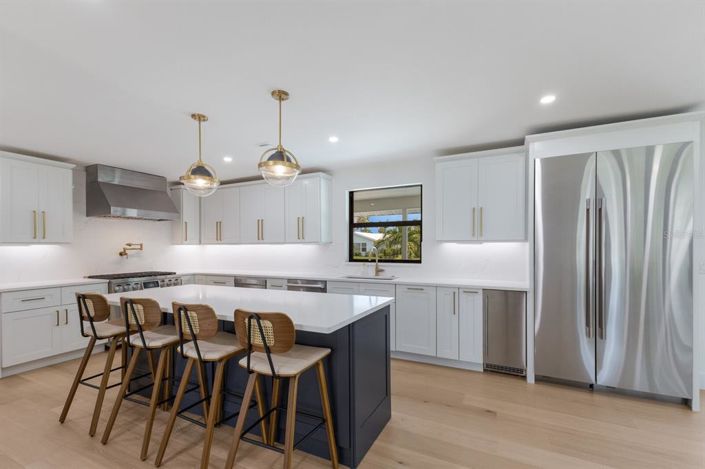 Image No.41-3 Bed Property for sale