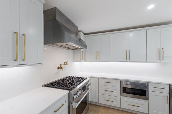 Image No.43-3 Bed Property for sale