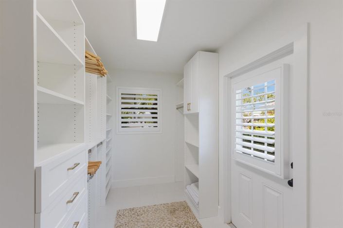 Image No.53-3 Bed Property for sale