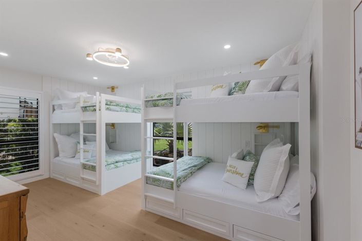 Image No.64-3 Bed Property for sale