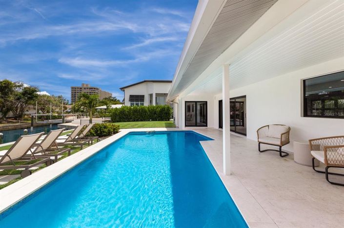 Image No.69-3 Bed Property for sale