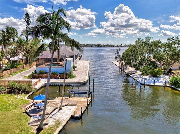 Image No.8-Propriété de 3 chambres à vendre à Sarasota