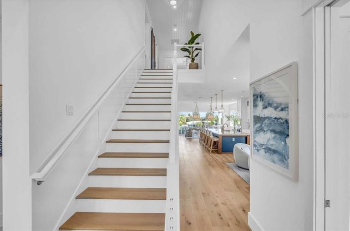 Image No.32-5 Bed Property for sale