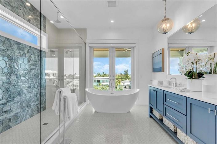 Image No.36-5 Bed Property for sale