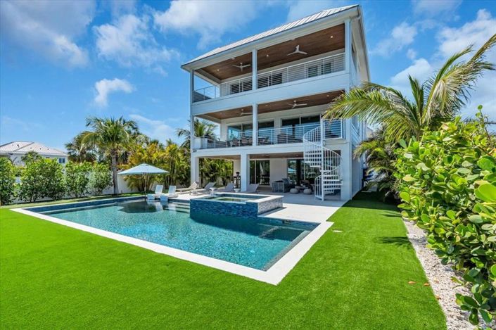 Image No.64-5 Bed Property for sale