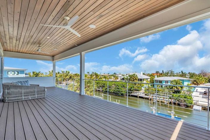 Image No.72-5 Bed Property for sale