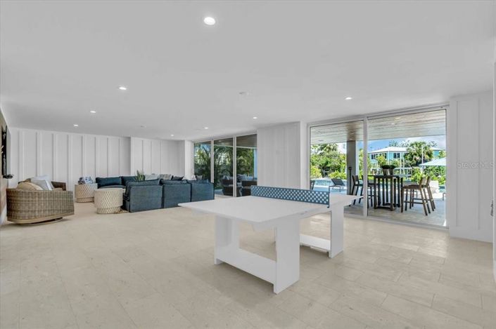 Image No.75-5 Bed Property for sale