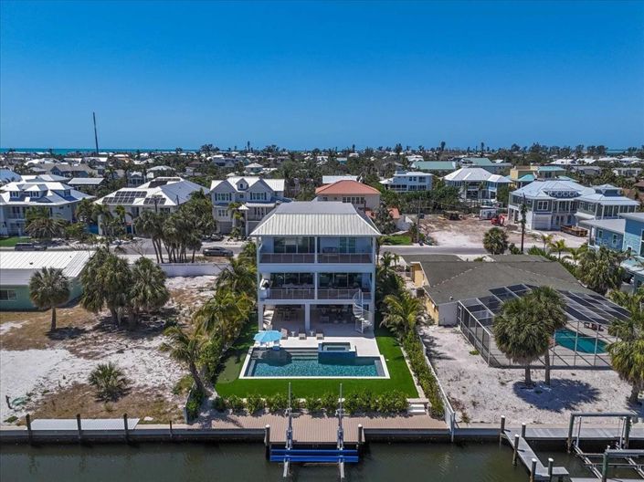 Image No.80-5 Bed Property for sale