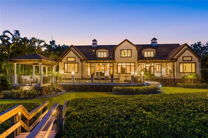 Image No.11-6 Bed Property for sale