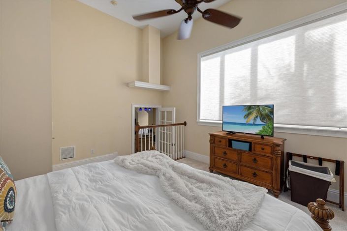 Image No.57-6 Bed Property for sale