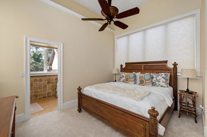 Image No.58-6 Bed Property for sale