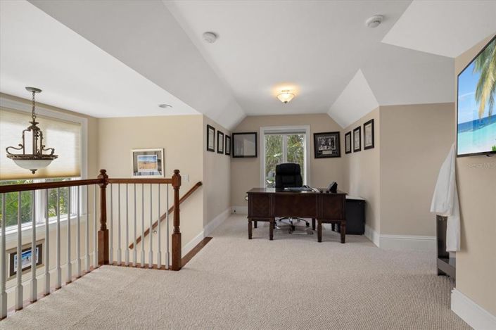 Image No.59-6 Bed Property for sale