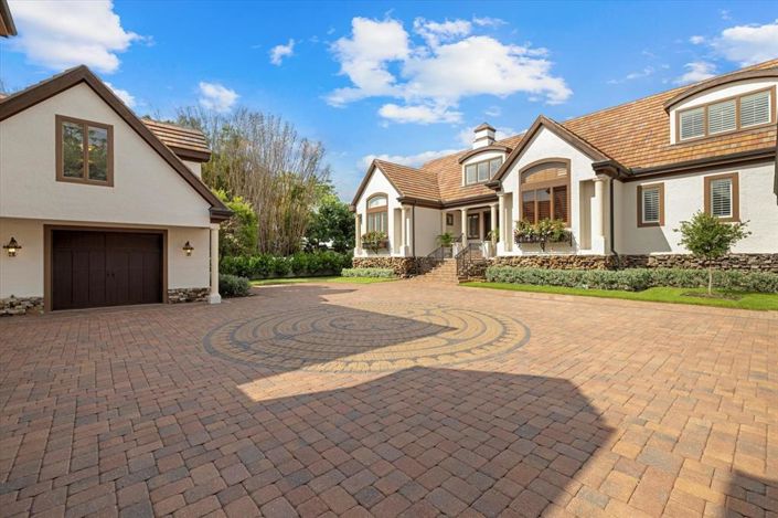 Image No.78-6 Bed Property for sale