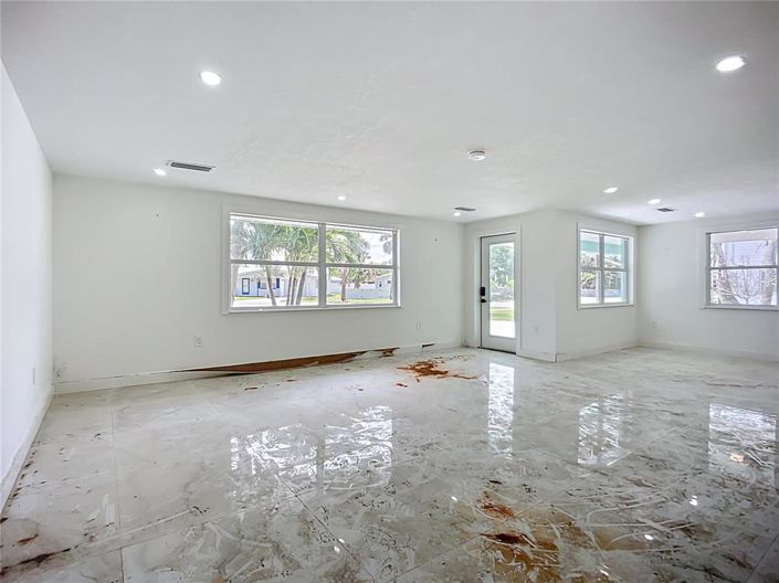 Image No.16-3 Bed Property for sale