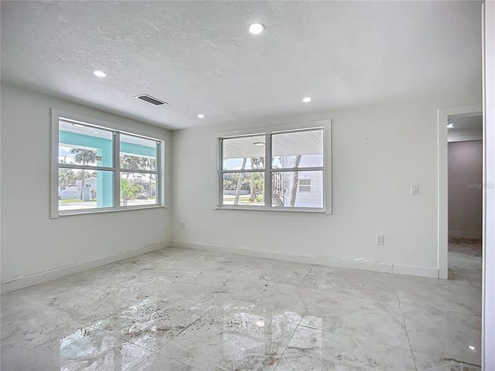 Image No.20-3 Bed Property for sale