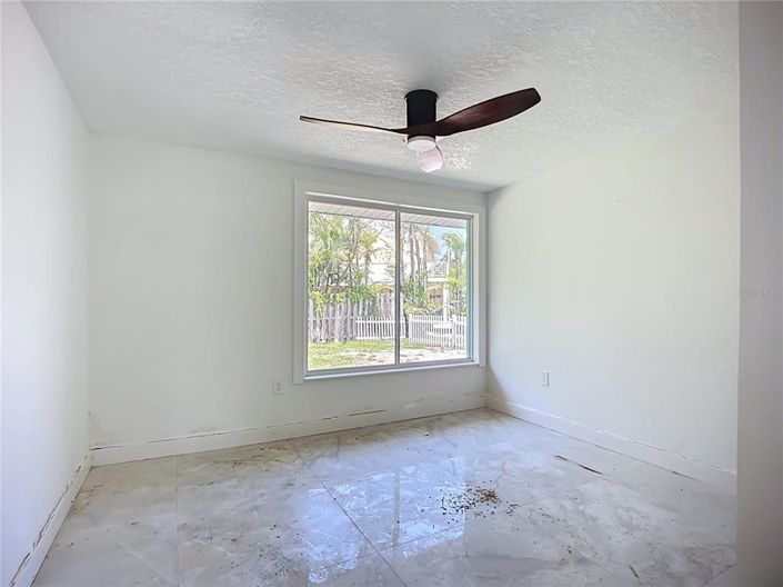 Image No.28-3 Bed Property for sale