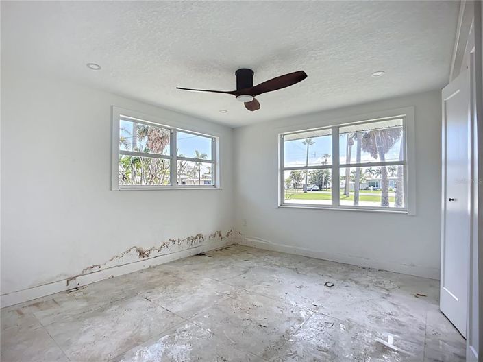 Image No.35-3 Bed Property for sale