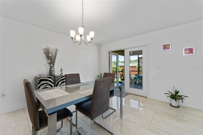 Image No.8-3 Bed Property for sale