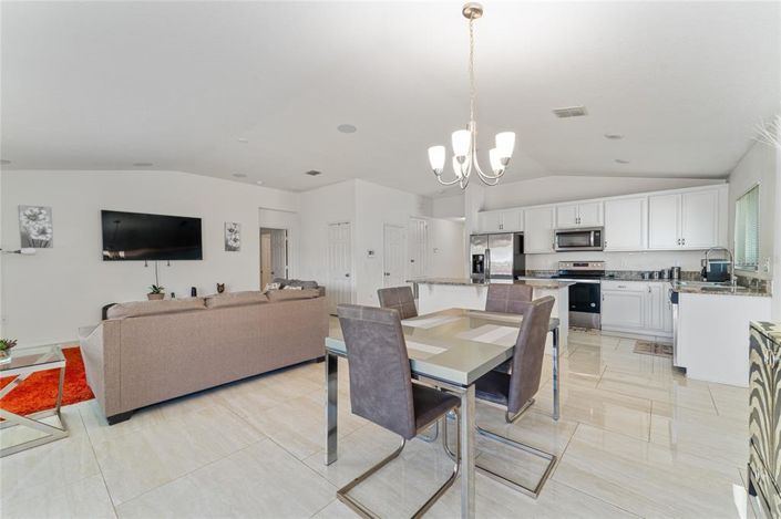 Image No.9-3 Bed Property for sale