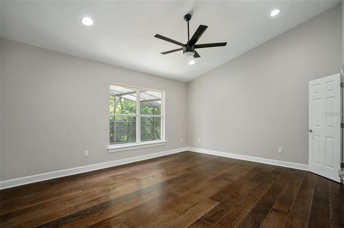 Image No.49-5 Bed Property for sale