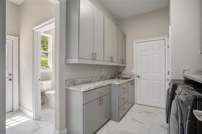 Image No.61-5 Bed Property for sale