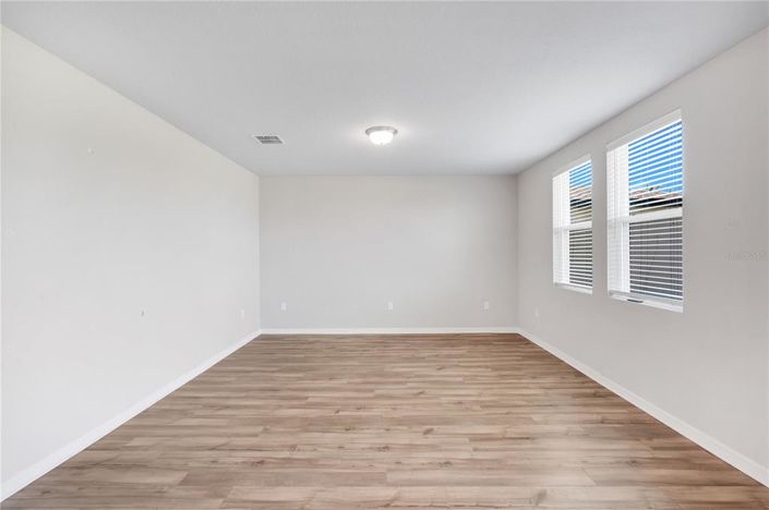 Image No.10-4 Bed Property for sale